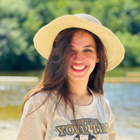 Meet your Posher, Hagar - Picture 1 of 1